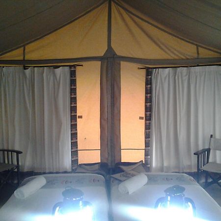 Maili Saba Camp Villa Nakuru Oda fotoğraf