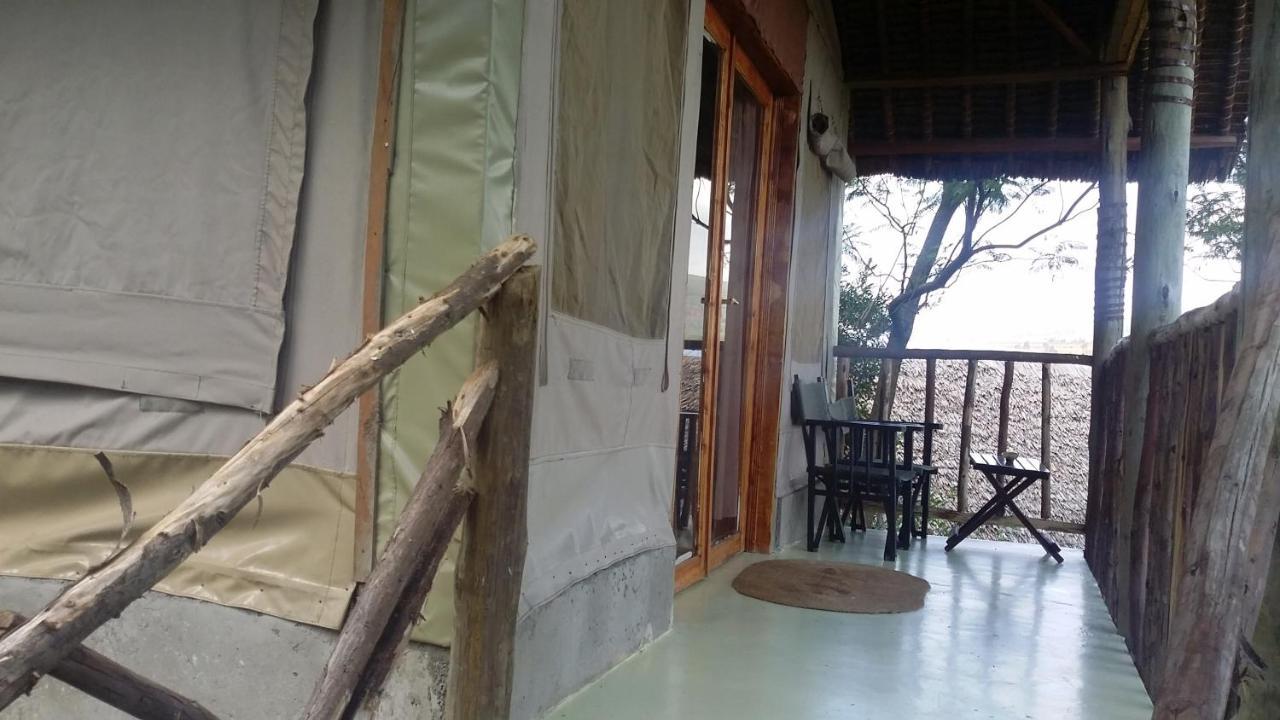 Maili Saba Camp Villa Nakuru Dış mekan fotoğraf