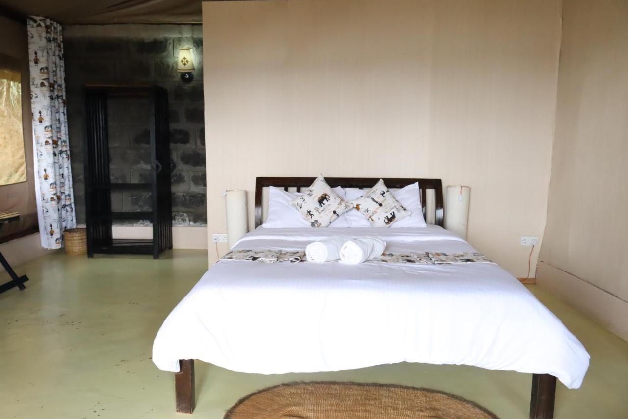 Maili Saba Camp Villa Nakuru Dış mekan fotoğraf