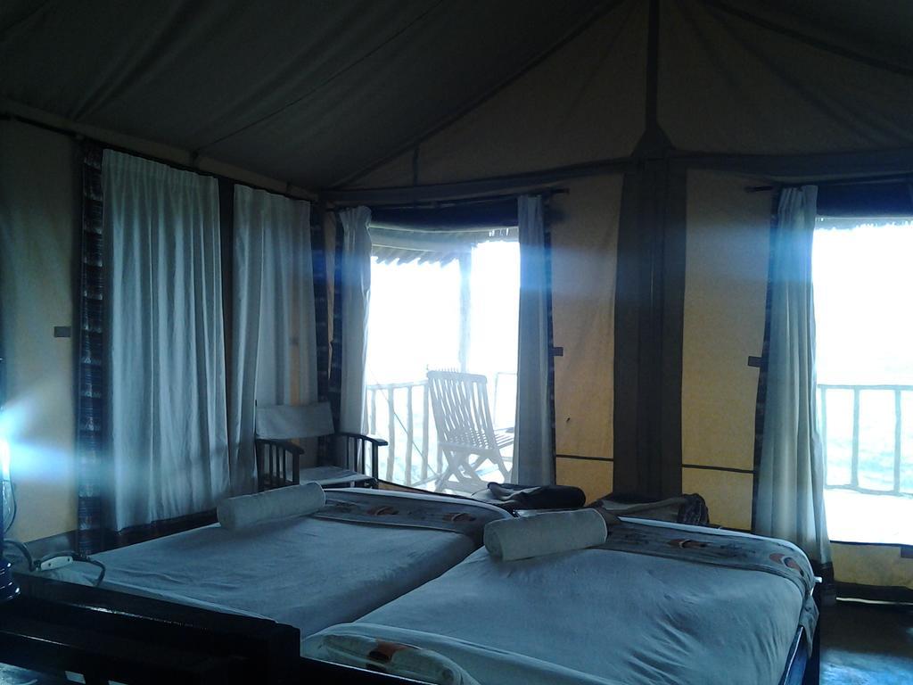 Maili Saba Camp Villa Nakuru Oda fotoğraf